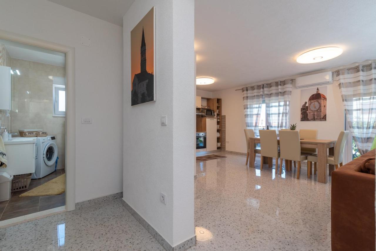 Apartment Gagula With Jacuzzi Trogir Bagian luar foto